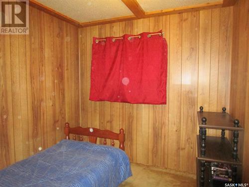 307 7Th Avenue E, Assiniboia, SK - Indoor Photo Showing Bedroom