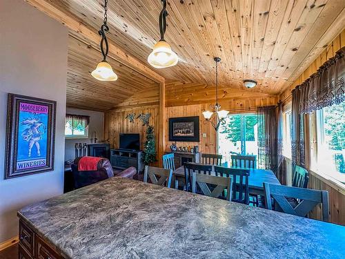 180 & 184 Beryl Winder Road, Kenora, ON - Indoor Photo Showing Dining Room