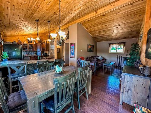 180 & 184 Beryl Winder Road, Kenora, ON - Indoor Photo Showing Dining Room