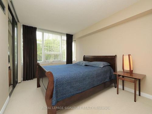 303-55 Skymark Dr, Toronto, ON - Indoor Photo Showing Bedroom