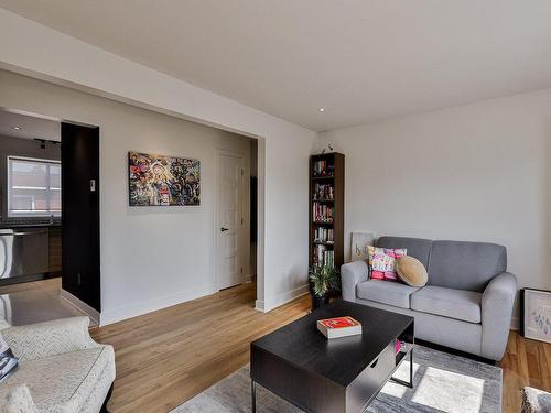 Salon - 925 Rue De Port-Royal E., Montréal (Ahuntsic-Cartierville), QC - Indoor Photo Showing Living Room