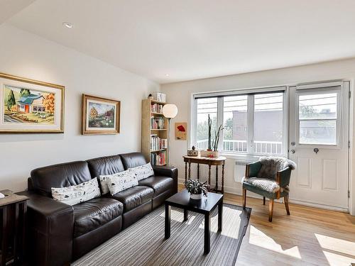 Living room - 925 Rue De Port-Royal E., Montréal (Ahuntsic-Cartierville), QC - Indoor Photo Showing Living Room