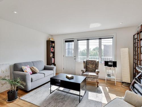 Salon - 925 Rue De Port-Royal E., Montréal (Ahuntsic-Cartierville), QC - Indoor Photo Showing Living Room