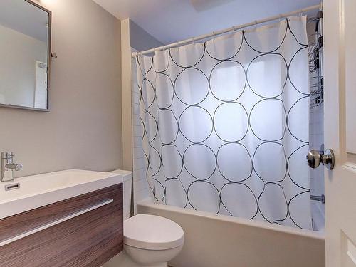 Salle de bains - 1085 Rue De Ste-Foy, Saint-Bruno-De-Montarville, QC - Indoor Photo Showing Bathroom