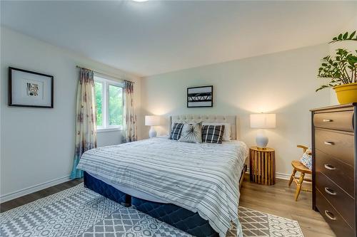 969 Reimer Common, Burlington, ON - Indoor Photo Showing Bedroom