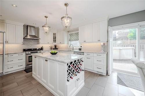 990 Upper Kenilworth Avenue, Hamilton, ON - Indoor Photo Showing Kitchen With Stainless Steel Kitchen With Upgraded Kitchen