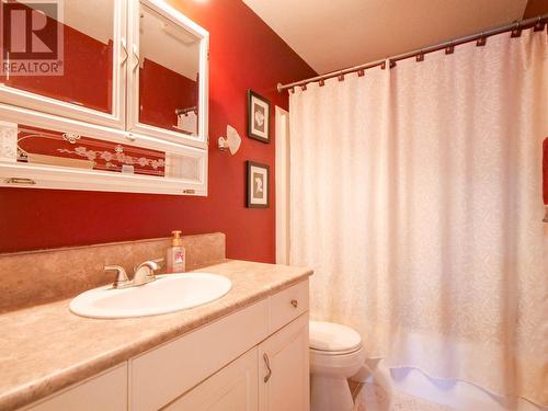 1255 Moffat Avenue, Quesnel, BC - Indoor Photo Showing Bathroom