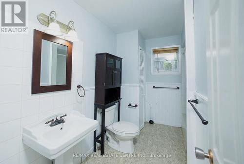 6 Glenecho Drive, Barrie, ON - Indoor Photo Showing Bathroom