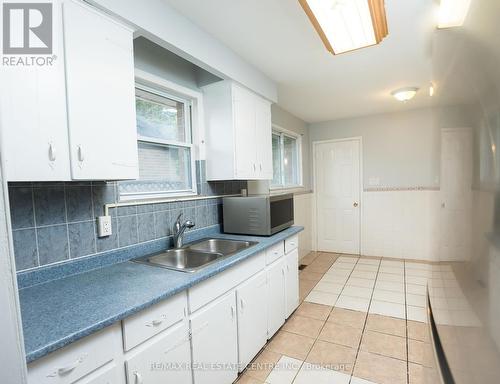 6 Glenecho Drive, Barrie, ON - Indoor Photo Showing Kitchen With Double Sink