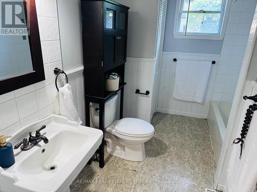 6 Glenecho Drive, Barrie, ON - Indoor Photo Showing Bathroom
