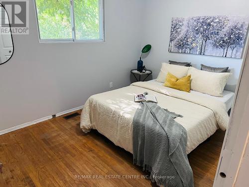 6 Glenecho Drive, Barrie, ON - Indoor Photo Showing Bedroom