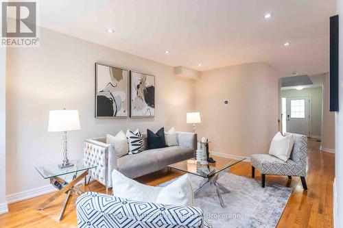 13 - 101 Alford Crescent, Toronto, ON - Indoor Photo Showing Living Room