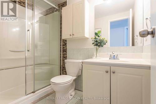 13 - 101 Alford Crescent, Toronto, ON - Indoor Photo Showing Bathroom
