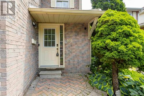 13 - 101 Alford Crescent, Toronto, ON - Outdoor