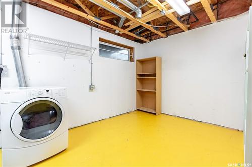 2211 Wascana Street, Regina, SK - Indoor Photo Showing Laundry Room