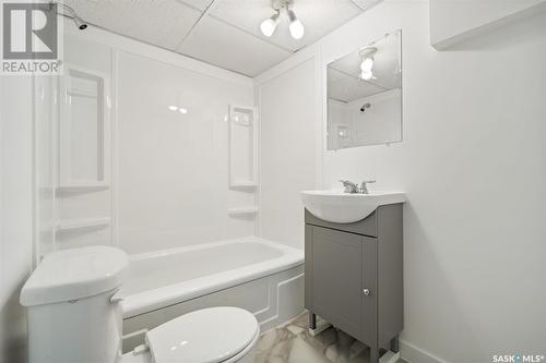 2058 Mcdonald Street, Regina, SK - Indoor Photo Showing Bathroom