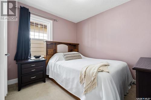 2058 Mcdonald Street, Regina, SK - Indoor Photo Showing Bedroom
