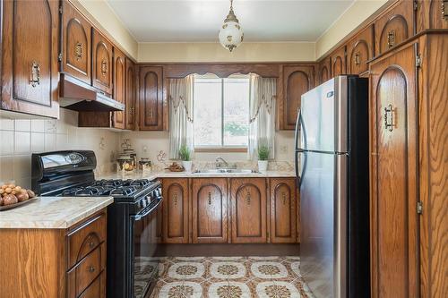 420 Barton Street E, Hamilton, ON - Indoor Photo Showing Kitchen With Double Sink