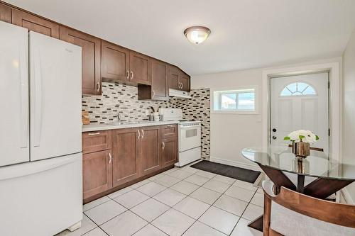 43 Evans Street, Hamilton, ON - Indoor Photo Showing Kitchen