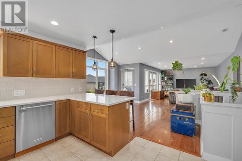 1286 Tanemura Crescent, Kelowna, BC - Indoor Photo Showing Kitchen