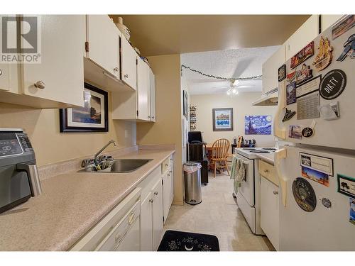 435 Franklyn Road Unit# 115, Kelowna, BC - Indoor Photo Showing Laundry Room