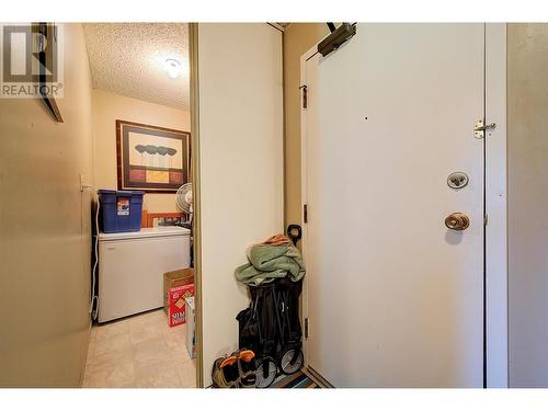 435 Franklyn Road Unit# 115, Kelowna, BC - Indoor Photo Showing Laundry Room