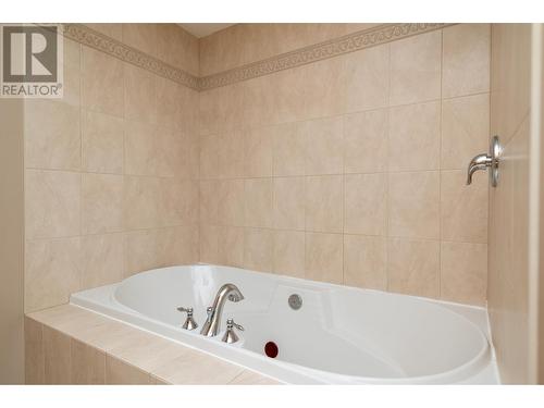 6955 Taft Drive, Prince George, BC - Indoor Photo Showing Bathroom