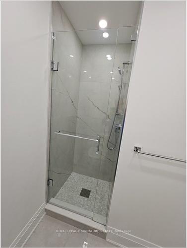 1602-85 Bloor St E, Toronto, ON - Indoor Photo Showing Bathroom