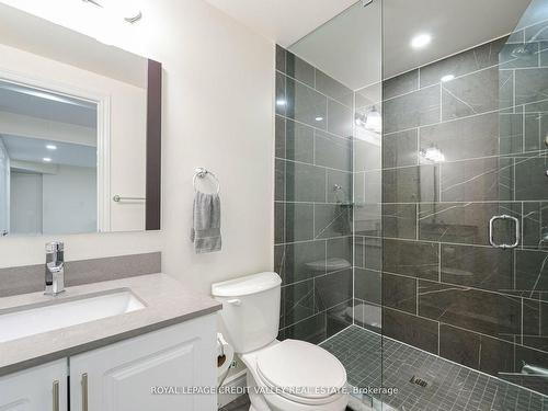 12 Isle Royal Terr, Brampton, ON - Indoor Photo Showing Bathroom
