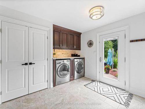 10 Forest Ridge Cres, Halton Hills, ON - Indoor Photo Showing Laundry Room