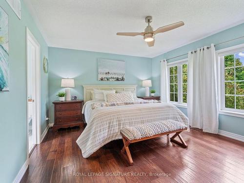 10 Forest Ridge Cres, Halton Hills, ON - Indoor Photo Showing Bedroom