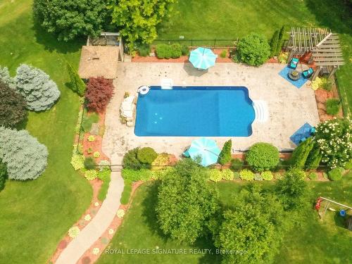 10 Forest Ridge Cres, Halton Hills, ON - Outdoor With In Ground Pool