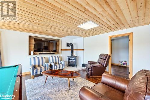 288 King'S Farm Road, Port Severn, ON - Indoor Photo Showing Living Room With Fireplace