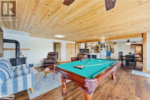 Entertainers Paradise! - 288 King'S Farm Road, Port Severn, ON - Indoor Photo Showing Other Room