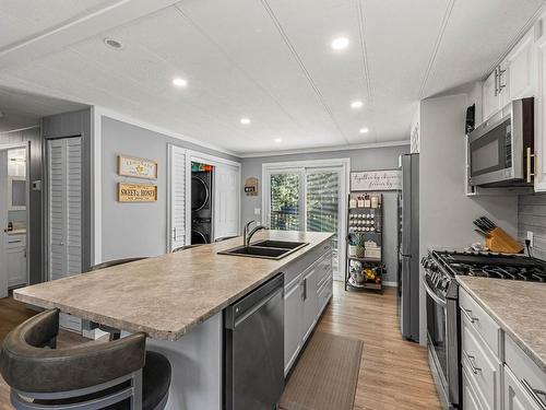 2505 Kinvig Street, Merritt, BC - Indoor Photo Showing Kitchen With Double Sink With Upgraded Kitchen