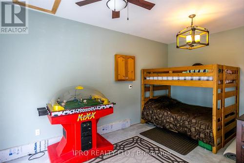 111 Crescent Drive, Kawartha Lakes, ON - Indoor Photo Showing Bedroom
