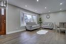 26 Mackenzie Drive, Halton Hills, ON  - Indoor Photo Showing Living Room 