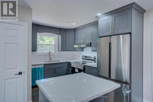 26 Mackenzie Drive, Halton Hills, ON - Indoor Photo Showing Kitchen With Stainless Steel Kitchen With Upgraded Kitchen