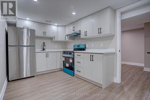 26 Mackenzie Drive, Halton Hills, ON - Indoor Photo Showing Kitchen With Stainless Steel Kitchen