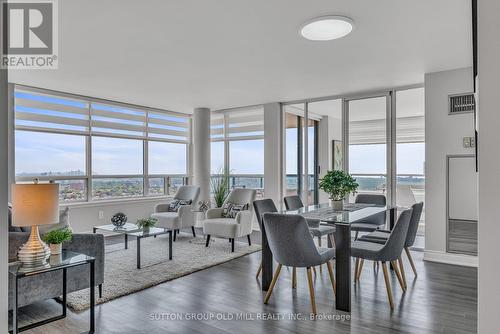 Lph 03 - 550 Webb Drive, Mississauga, ON - Indoor Photo Showing Dining Room