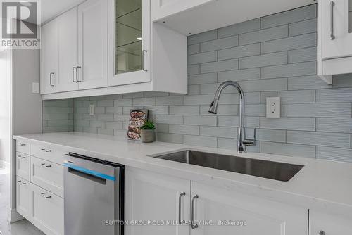 Lph 03 - 550 Webb Drive, Mississauga, ON - Indoor Photo Showing Kitchen With Upgraded Kitchen