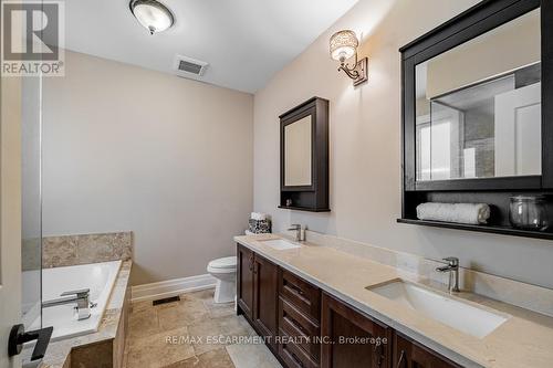 923 Beechwood Avenue, Mississauga, ON - Indoor Photo Showing Bathroom