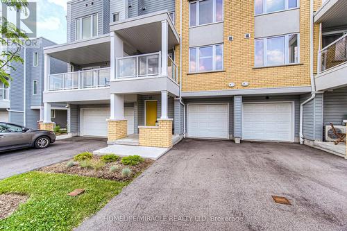 17 Valencia Drive E, Kitchener, ON - Outdoor With Balcony With Facade