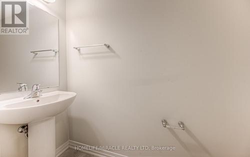 17 Valencia Drive E, Kitchener, ON - Indoor Photo Showing Bathroom