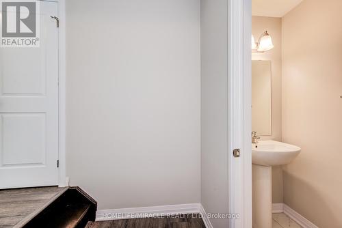 122 Seabrook Drive S, Kitchener, ON - Indoor Photo Showing Bathroom