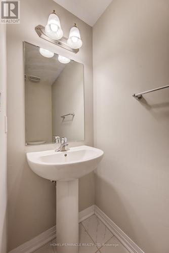 122 Seabrook Drive S, Kitchener, ON - Indoor Photo Showing Bathroom