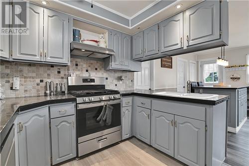 324 Eighth Street W, Cornwall, ON - Indoor Photo Showing Kitchen