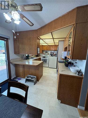 2138 37Th Street W, Saskatoon, SK - Indoor Photo Showing Kitchen