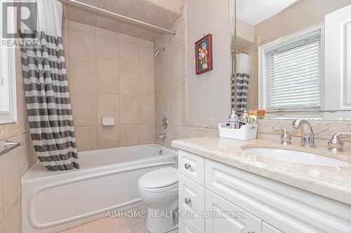 395 Princess Avenue, Toronto, ON - Indoor Photo Showing Bathroom
