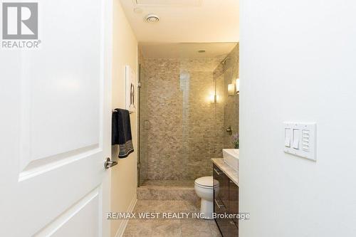 1308 - 8 Mercer Street, Toronto, ON - Indoor Photo Showing Bathroom